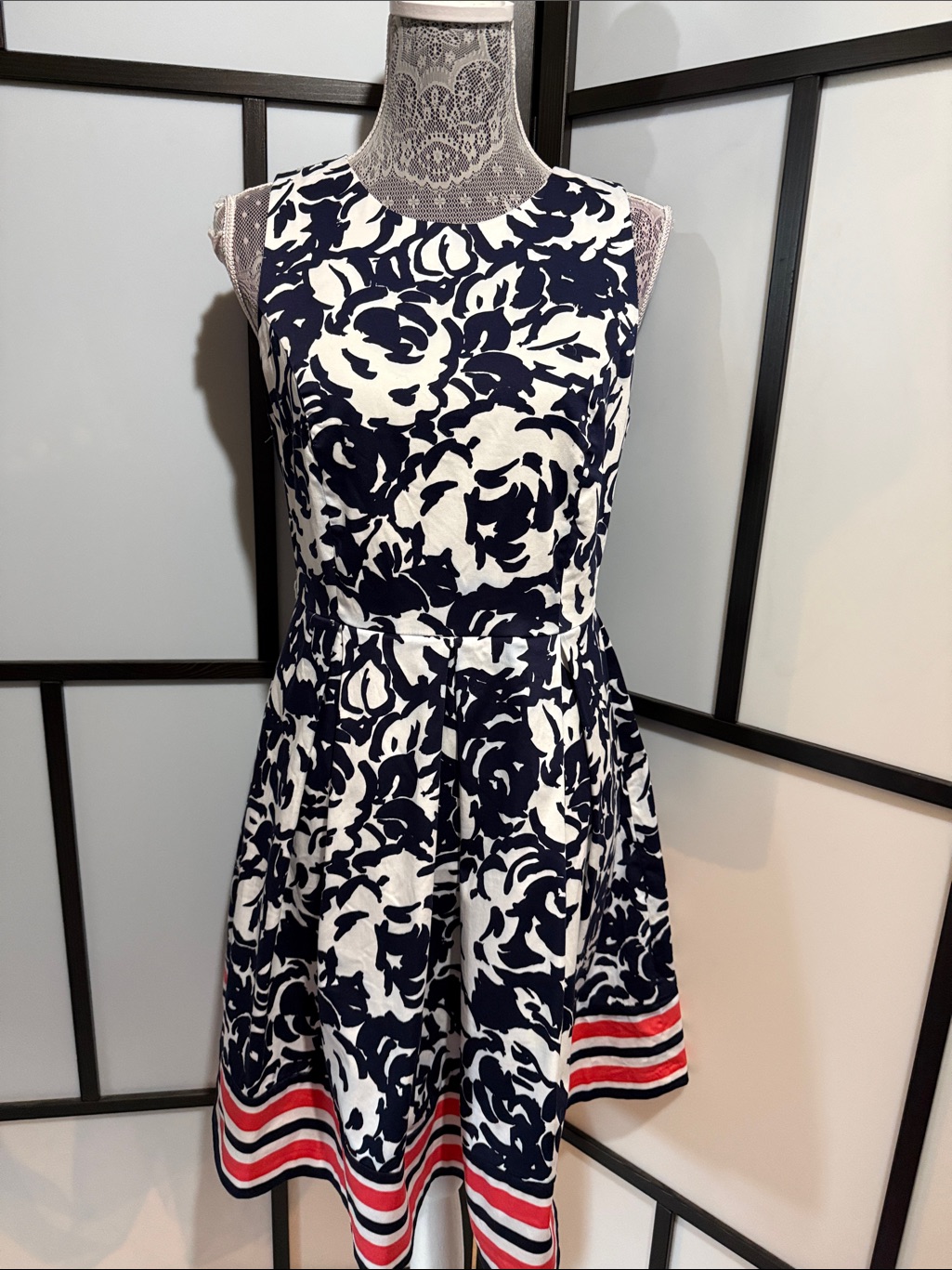 Liz Claiborne Navy And White Floral Fit & Flare Mini Dress